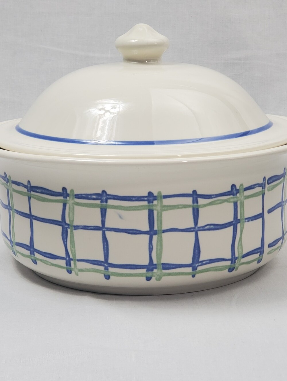 Pfaltzgraff Cloverhill Plaid 2.5 Quart 9 x 4 Covered Round Casserole Dish w/Lid